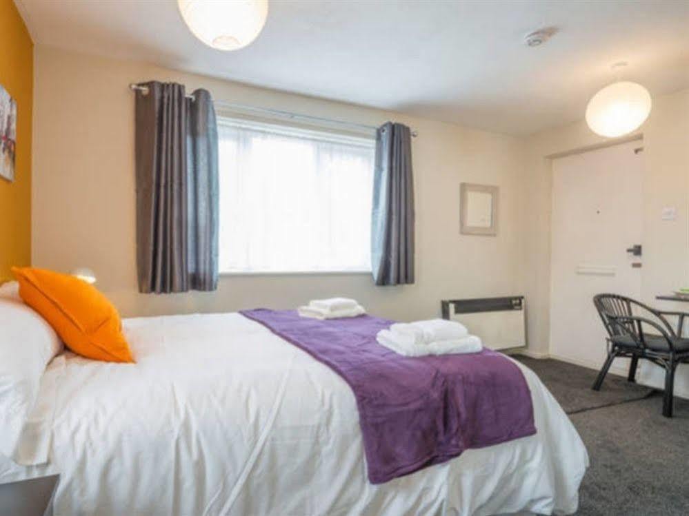 Armitage Way Holiday Apartment - Perfect To Self Isolate Cambridge  Exterior photo